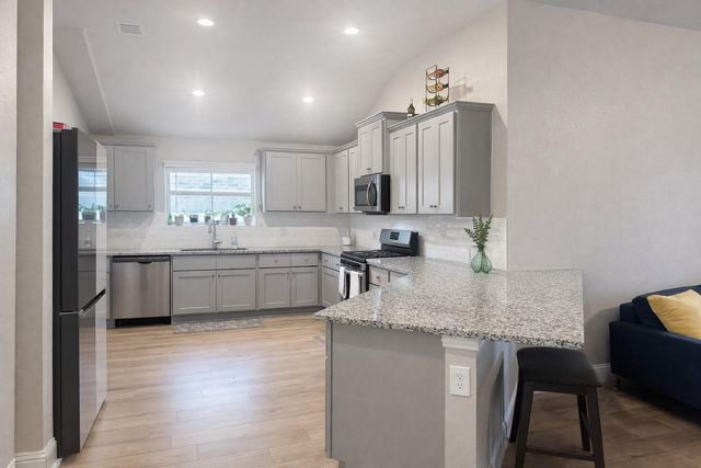 13317 Silver Egret Ln, Texas City, TX 77568