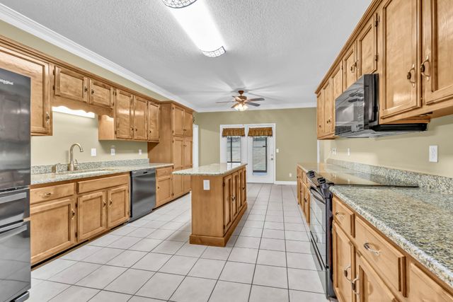 453 Stonemeadow Rd, Clarksville, TN 37043