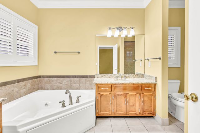 453 Stonemeadow Rd, Clarksville, TN 37043