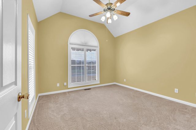 453 Stonemeadow Rd, Clarksville, TN 37043