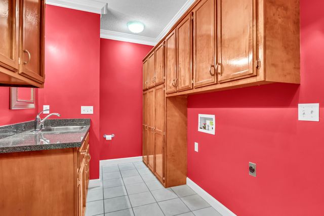 453 Stonemeadow Rd, Clarksville, TN 37043