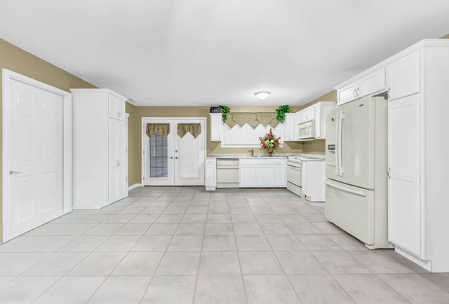 453 Stonemeadow Rd, Clarksville, TN 37043