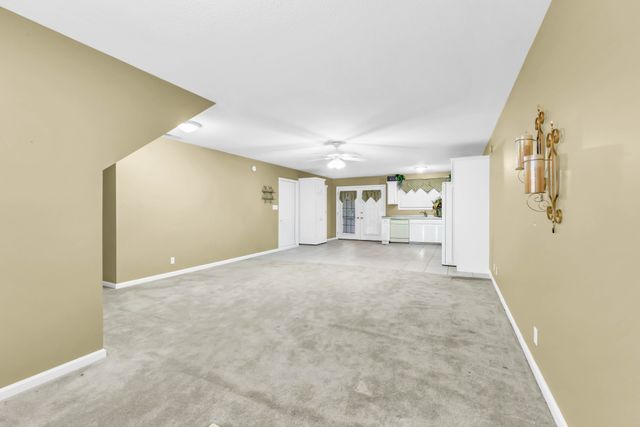 453 Stonemeadow Rd, Clarksville, TN 37043