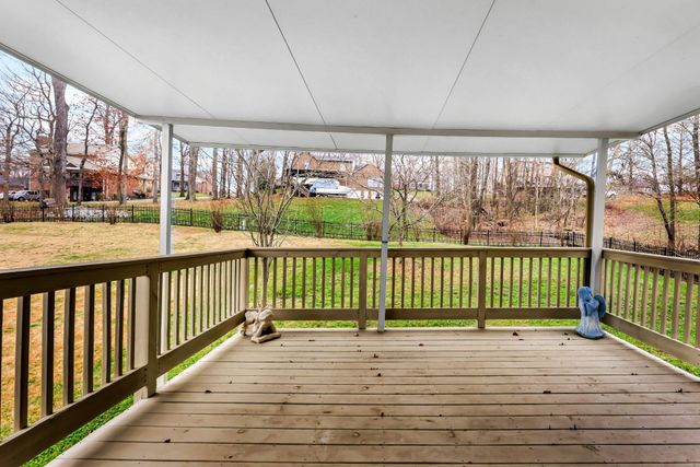 453 Stonemeadow Rd, Clarksville, TN 37043