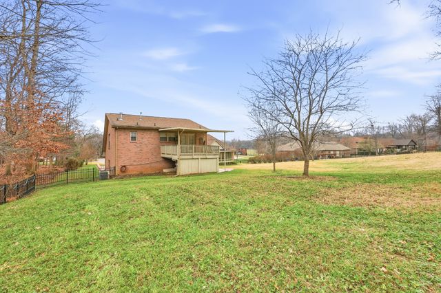453 Stonemeadow Rd, Clarksville, TN 37043
