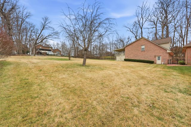 453 Stonemeadow Rd, Clarksville, TN 37043