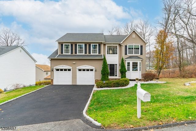 3 Marble Ln, Randolph Twp., NJ 07869