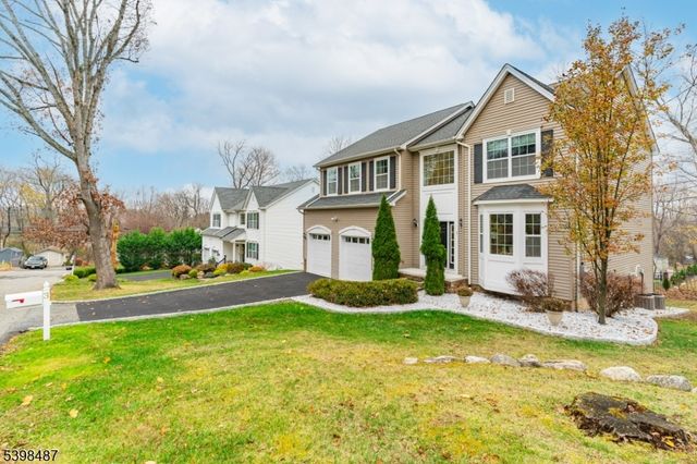 3 Marble Ln, Randolph Twp., NJ 07869