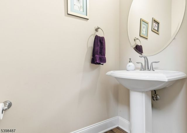 3 Marble Ln, Randolph Twp., NJ 07869