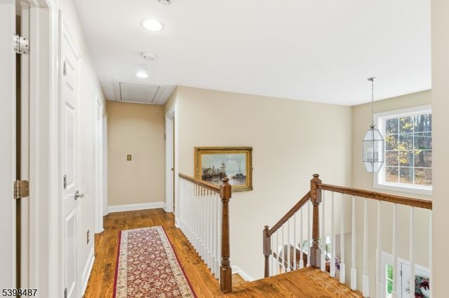 3 Marble Ln, Randolph Twp., NJ 07869