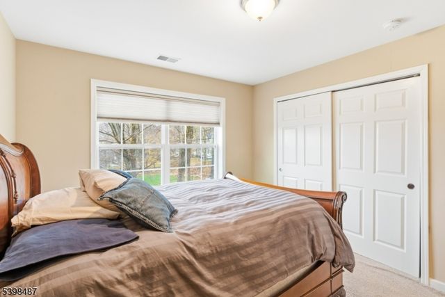 3 Marble Ln, Randolph Twp., NJ 07869