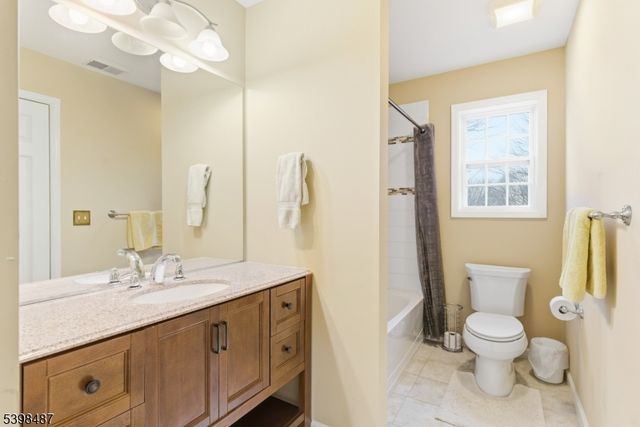 3 Marble Ln, Randolph Twp., NJ 07869