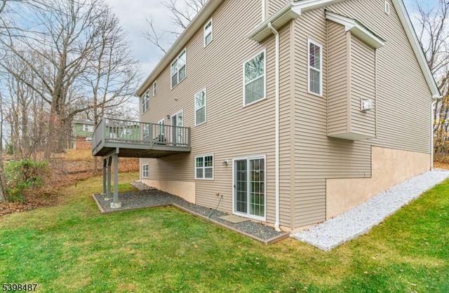 3 Marble Ln, Randolph Twp., NJ 07869