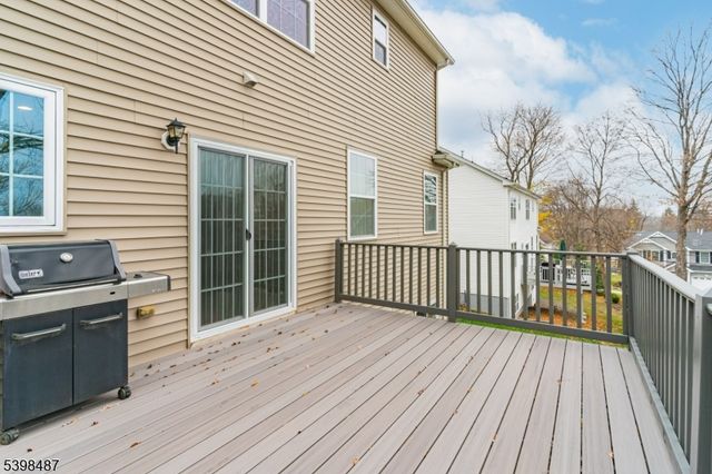 3 Marble Ln, Randolph Twp., NJ 07869