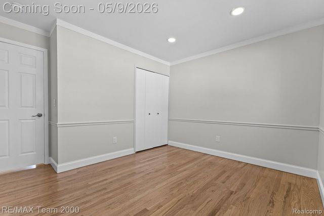 6557 Huntleigh Street, Garden City, MI 48135