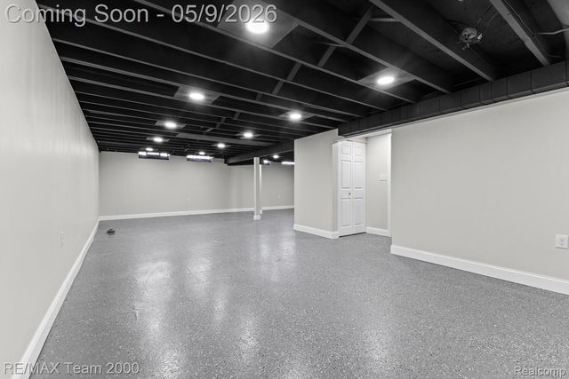 6557 Huntleigh Street, Garden City, MI 48135