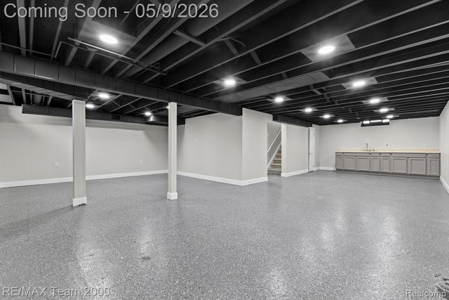 6557 Huntleigh Street, Garden City, MI 48135
