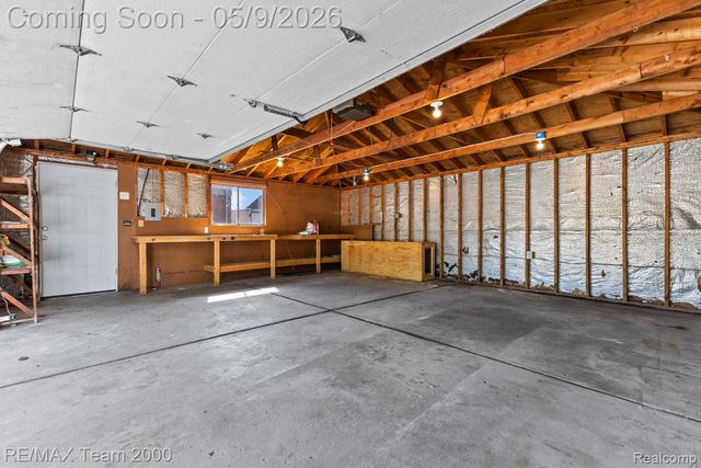 6557 Huntleigh Street, Garden City, MI 48135