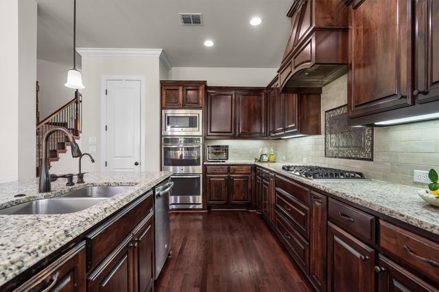 1305 5th Street, Argyle, TX 76226