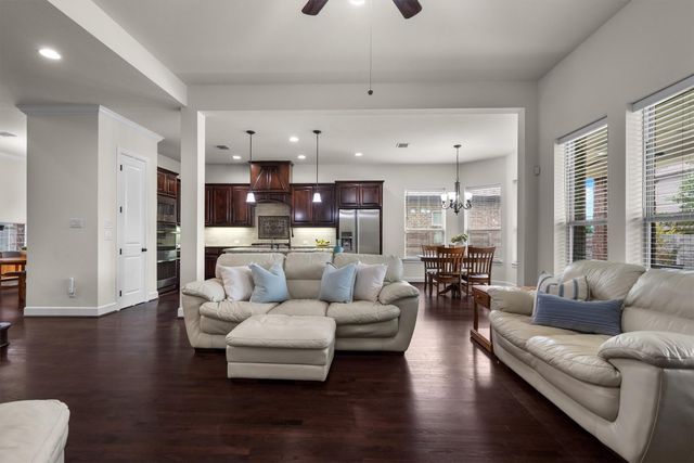 1305 5th Street, Argyle, TX 76226