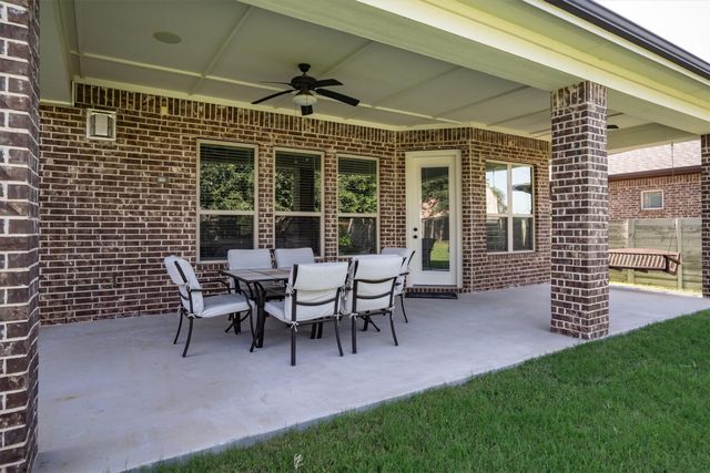 1305 5th Street, Argyle, TX 76226