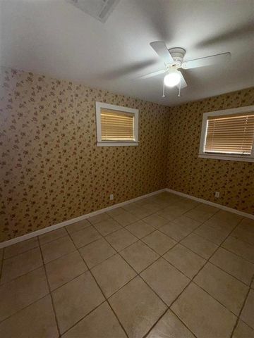 5425 8th Avenue, Lake Charles, LA 70607