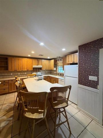 5425 8th Avenue, Lake Charles, LA 70607