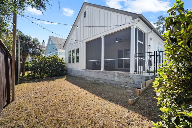38 Lavender Cir, Hilton Head Island, SC 29926