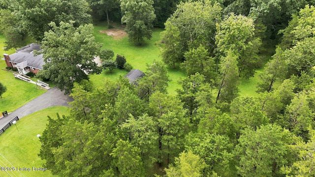 1802 Ironwood Rd, La Grange, KY 40031