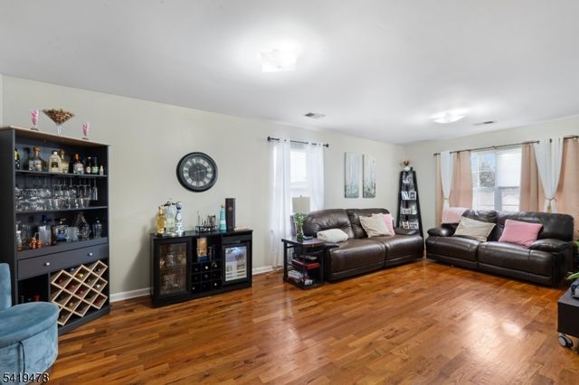 117 Stiles St, Elizabeth City, NJ 07208