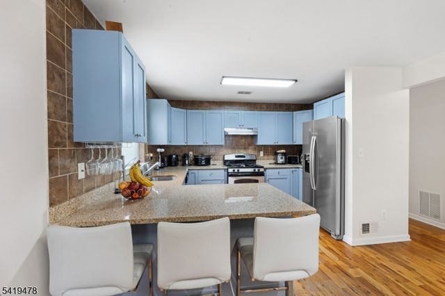 117 Stiles St, Elizabeth City, NJ 07208