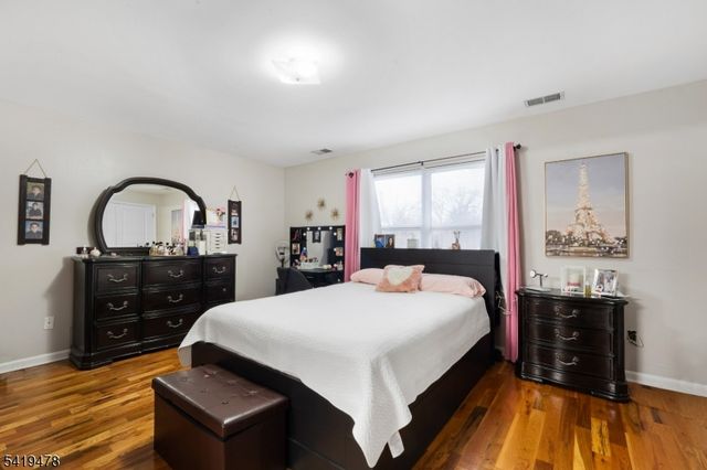 117 Stiles St, Elizabeth City, NJ 07208