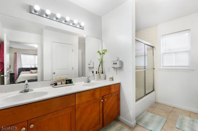 117 Stiles St, Elizabeth City, NJ 07208