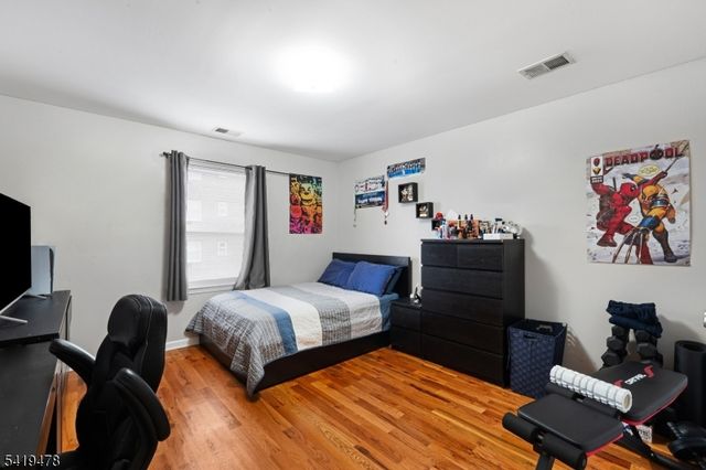 117 Stiles St, Elizabeth City, NJ 07208