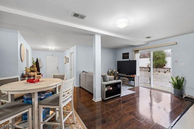 117 Stiles St, Elizabeth City, NJ 07208