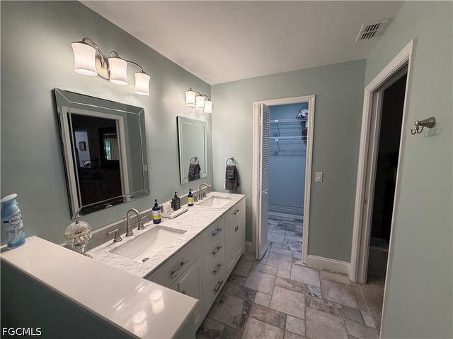 5883 Sand Oak DR, Fort Myers, FL 33919