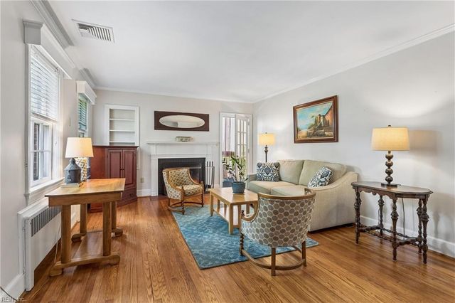 31 Stratford RD, Newport News, VA 23601