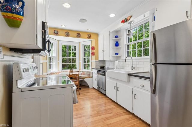 31 Stratford RD, Newport News, VA 23601