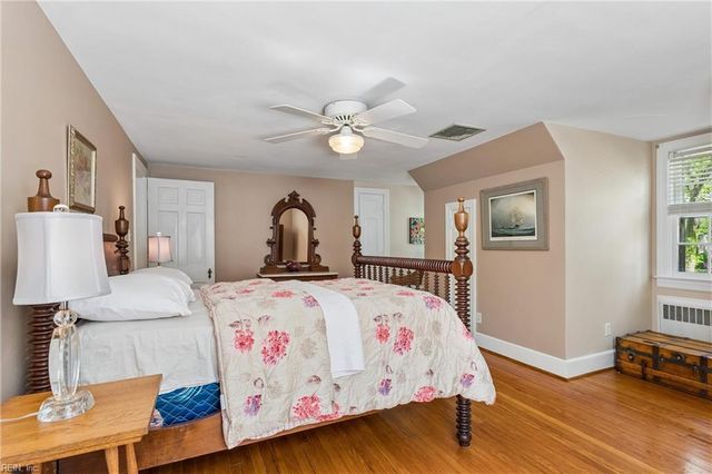 31 Stratford RD, Newport News, VA 23601