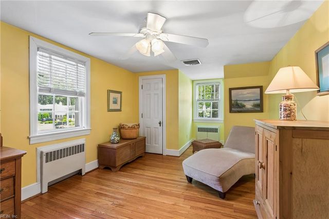 31 Stratford RD, Newport News, VA 23601