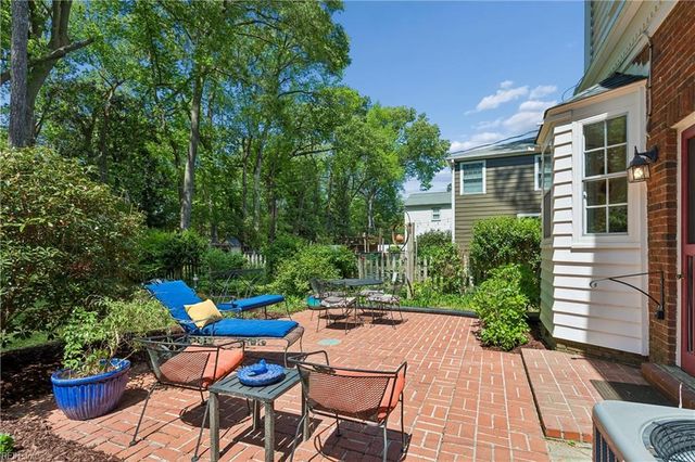 31 Stratford RD, Newport News, VA 23601