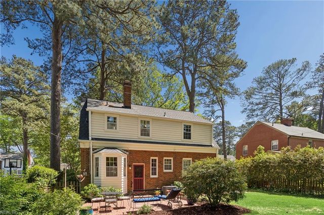 31 Stratford RD, Newport News, VA 23601