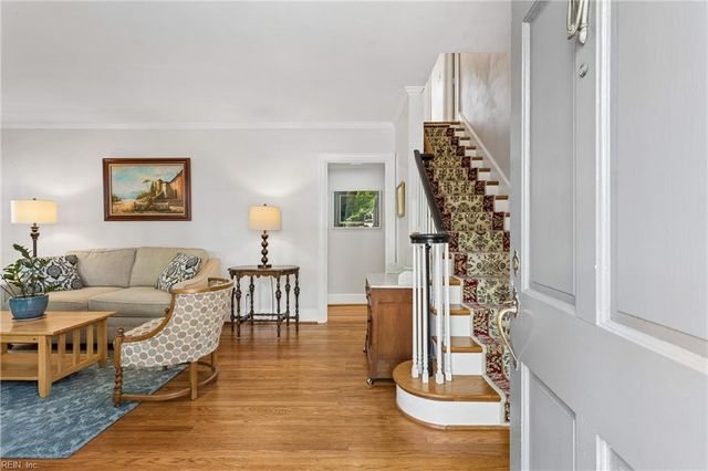 31 Stratford RD, Newport News, VA 23601
