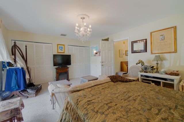 1827 N Palmway, Lake Worth Beach, FL 33460