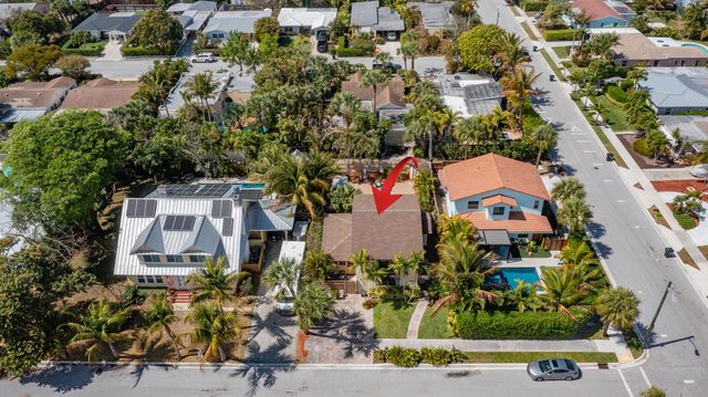 1827 N Palmway, Lake Worth Beach, FL 33460
