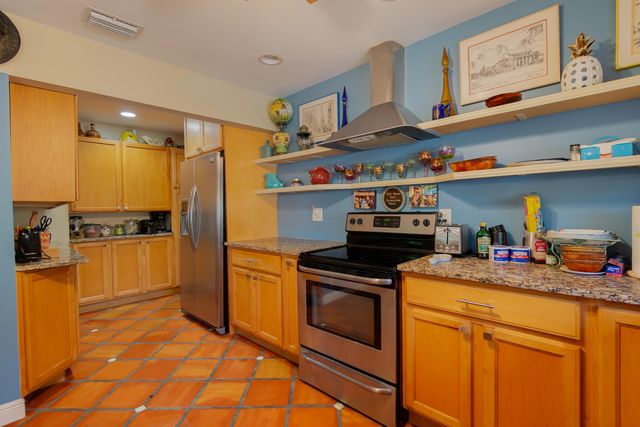 1827 N Palmway, Lake Worth Beach, FL 33460