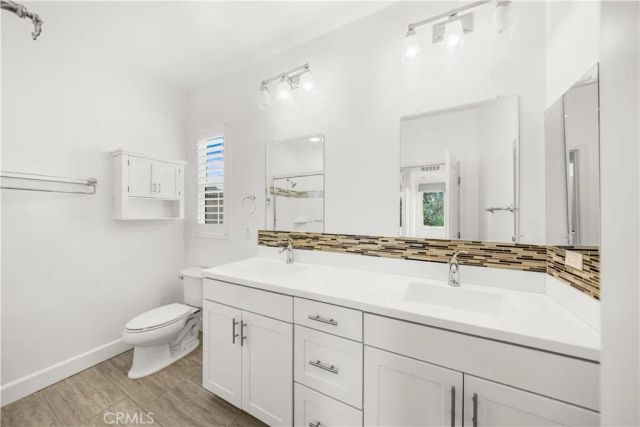 83 Waterleaf, Irvine, CA 92620