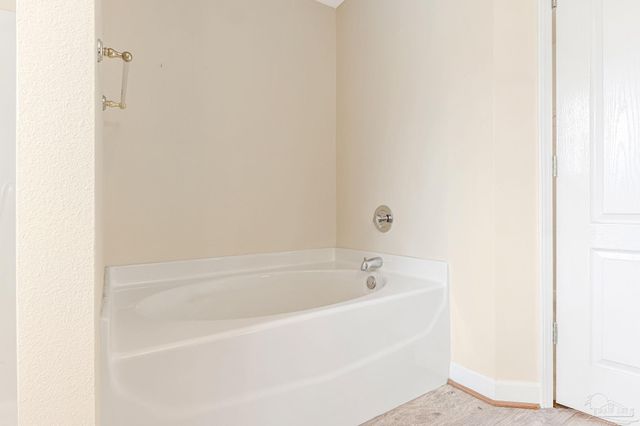 7378 Peterson Ln, Pensacola, FL 32506