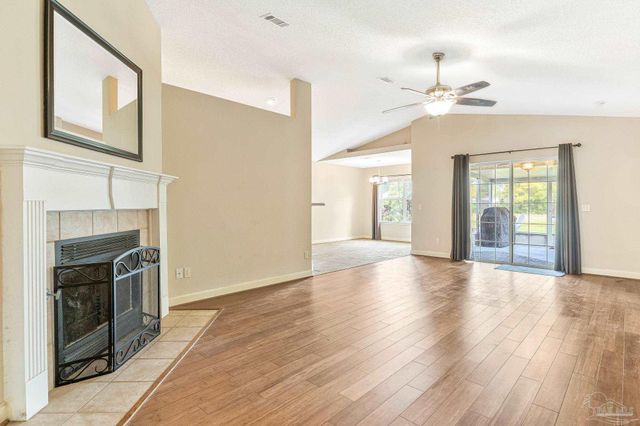 7378 Peterson Ln, Pensacola, FL 32506