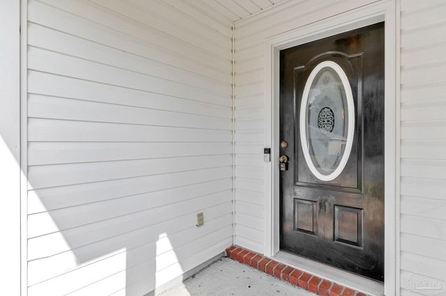 7378 Peterson Ln, Pensacola, FL 32506